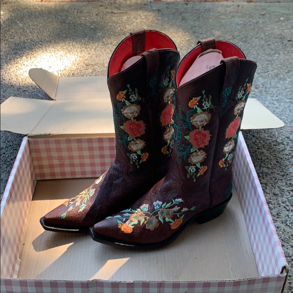 Macie Bean Floral Cowgirl Boots BNIB